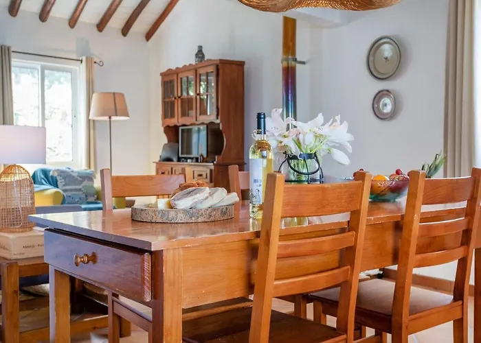 Vakantiehuis Guestready - Beachfront Casa Da Porto Formoso